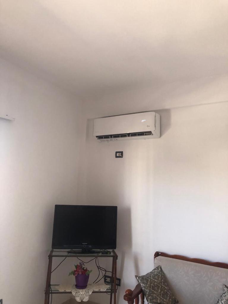 Casa Intera La Paghi Come Una Camera The Home With The Price Of A Room Durrës Exterior foto